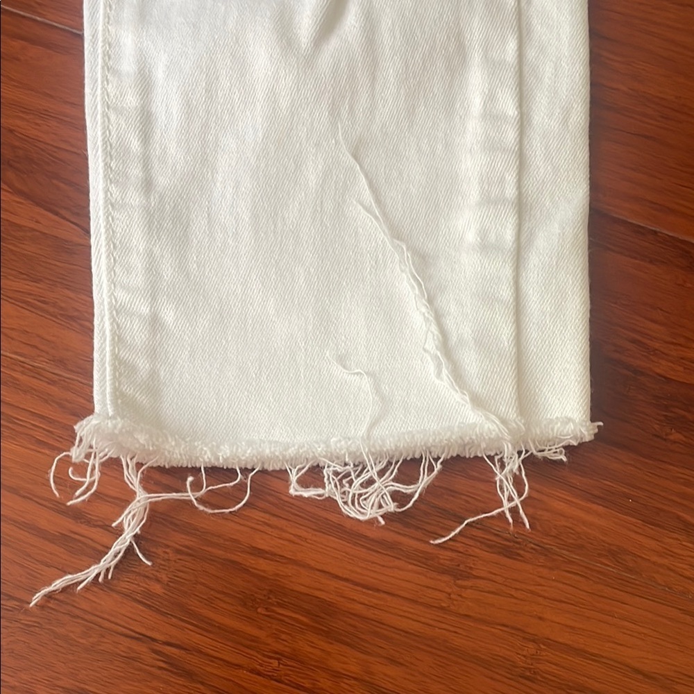 Old Navy White Ankle Cropped Jeans Distressed - Picture 4 of 8